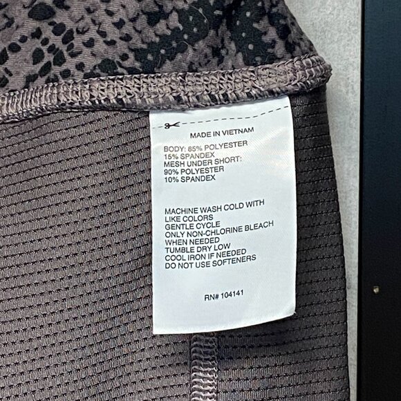 DSG Dicks Sporting Goods Mini Active Skort Knit Snake Python Print Black Grey S - Picture 12 of 12